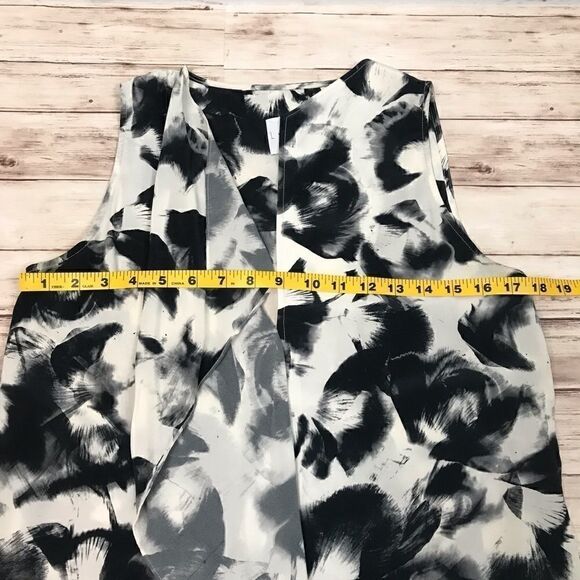 Leith Black White Floral Sleeveless 100% Silk tank - Picture 7 of 8